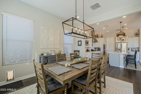 2939 E Crest Ln, Phoenix, AZ 85050 photo 17