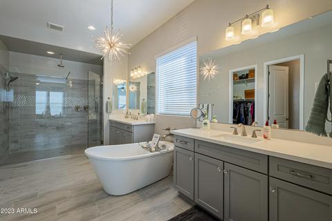 2939 E Crest Ln, Phoenix, AZ 85050 photo 28