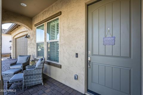 2939 E Crest Ln, Phoenix, AZ 85050 photo 4