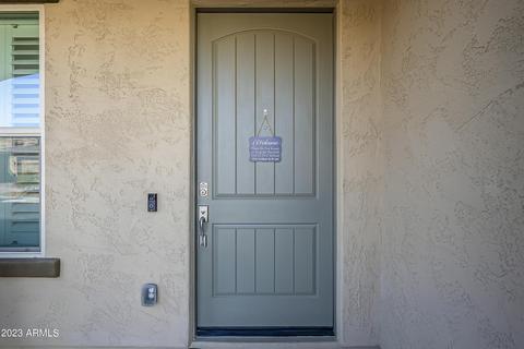 2939 E Crest Ln, Phoenix, AZ 85050 photo 5