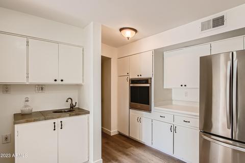 225 E Broadmor Dr, Tempe, AZ 85282 photo 5