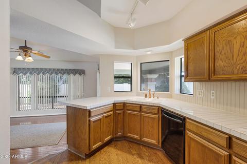 4870 E Paseo Way, Phoenix, AZ 85044 photo 11