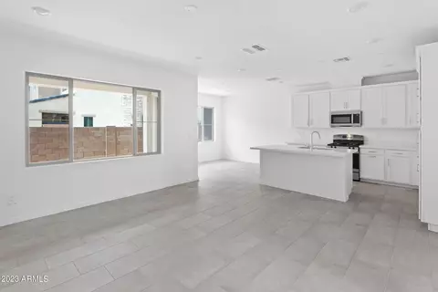 4588 S Park Grove St #102, Gilbert, AZ 85297