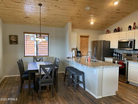 2718 High Pine Loop, Overgaard, AZ 85933 photo 10