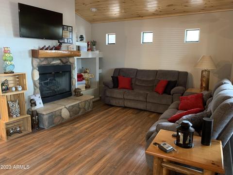 2718 High Pine Loop, Overgaard, AZ 85933 photo 2