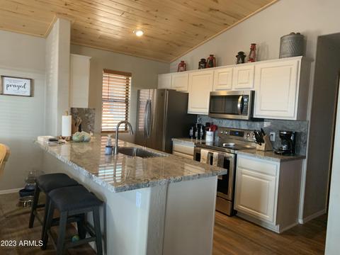 2718 High Pine Loop, Overgaard, AZ 85933 photo 3