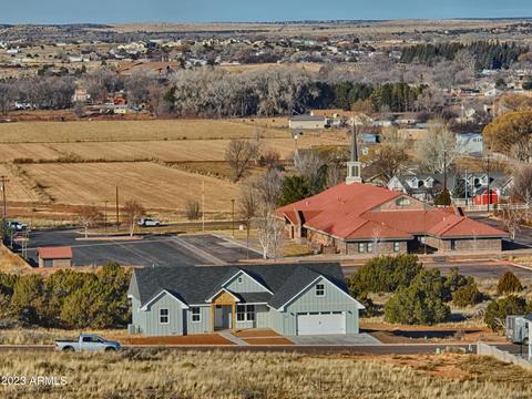 370 S Sandstone Dr, Taylor, AZ 85939
