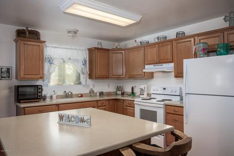 3325 Apache Dr, Overgaard, AZ 85933 photo 10