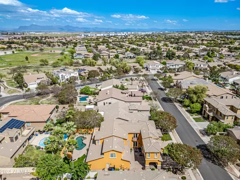 View/Area - 4262 E Maplewood Ct, Gilbert, AZ 85297 photo 3 of 8