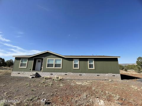 1833 Cumberland Rd, Ash Fork, AZ 86320