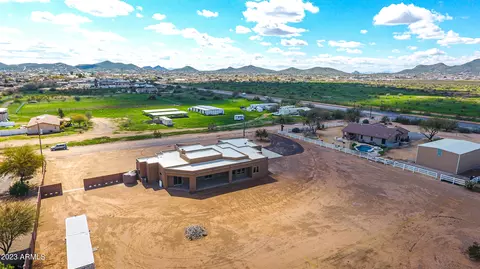 734 E Dolores Rd, Phoenix, AZ 85086 photo 10