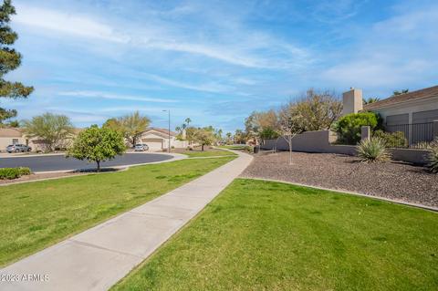 2223 E Constance Way, Phoenix, AZ 85042 photo 4