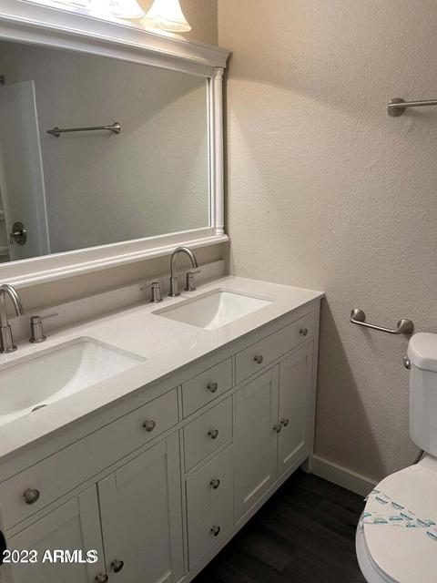 2859 E Capri Cir, Mesa, AZ 85204 photo 5
