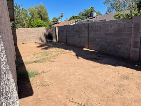 2859 E Capri Cir, Mesa, AZ 85204 photo 4