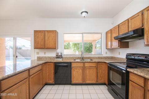 4007 E Rosemonte Dr, Phoenix, AZ 85050 photo 5