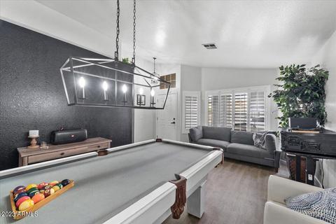 1073 W Laurel Ave, Gilbert, AZ 85233 photo 3