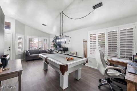 1073 W Laurel Ave, Gilbert, AZ 85233 photo 2