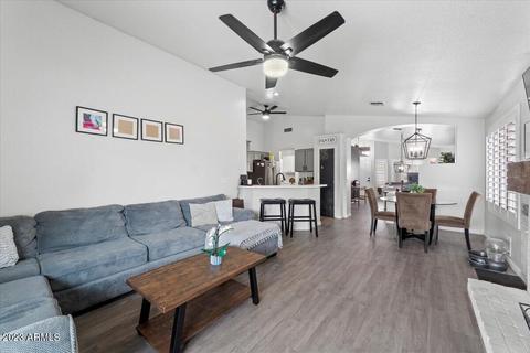 1073 W Laurel Ave, Gilbert, AZ 85233 photo 9