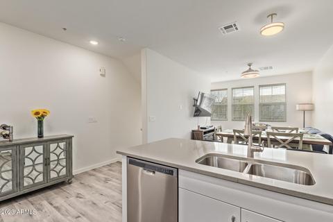 2263 E Hidalgo Ave, Phoenix, AZ 85040 photo 4