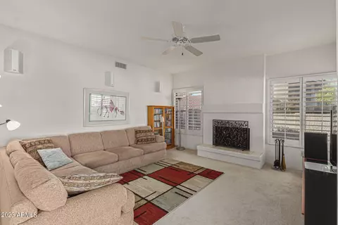1102 E Braeburn Dr, Phoenix, AZ 85022 photo 2