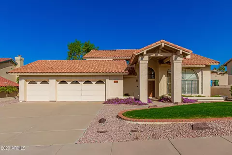 1102 E Braeburn Dr, Phoenix, AZ 85022