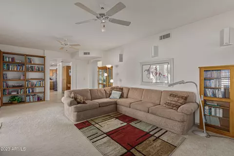 1102 E Braeburn Dr, Phoenix, AZ 85022 photo 3