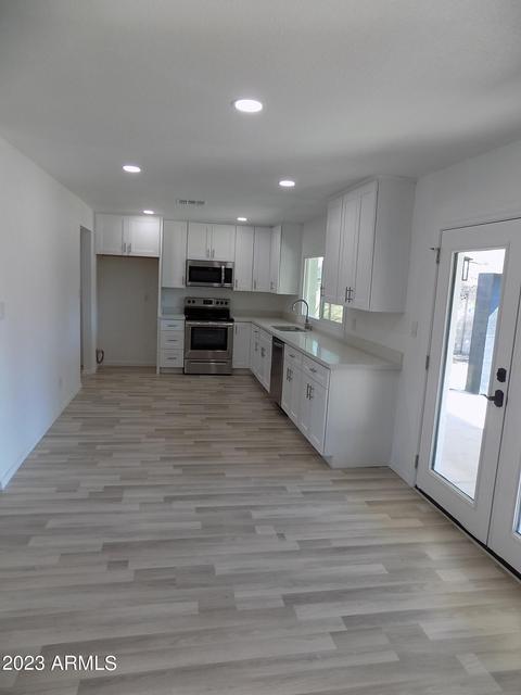 1947 E Meadow Dr, Tempe, AZ 85282 photo 4