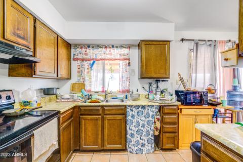 4317 E Grove St, Phoenix, AZ 85040 photo 5