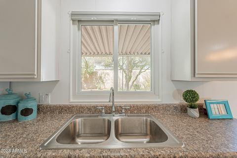 2542 E Oraibi Dr, Phoenix, AZ 85050 photo 18