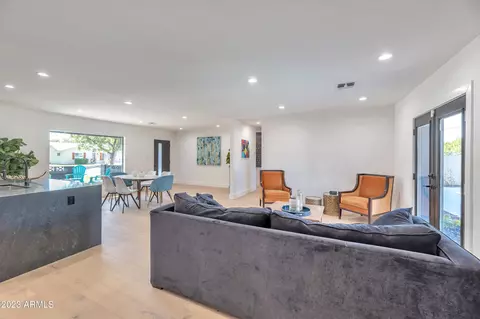 4228 E Flower St, Phoenix, AZ 85018 photo 4
