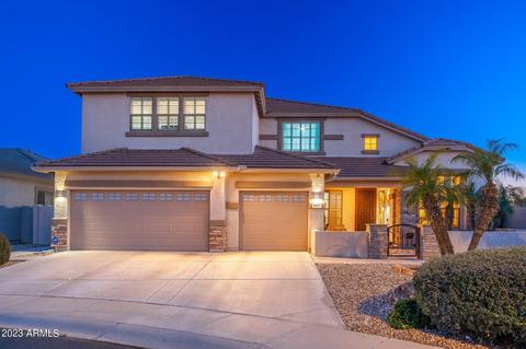 8827 W Carole Ln, Glendale, AZ 85305