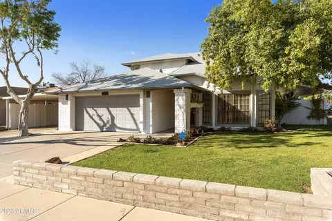 5302 W Desert Hills Dr, Glendale, AZ 85304