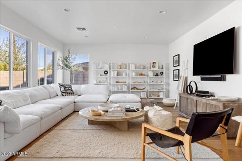 4030 E Campus Dr, Phoenix, AZ 85018 photo 4