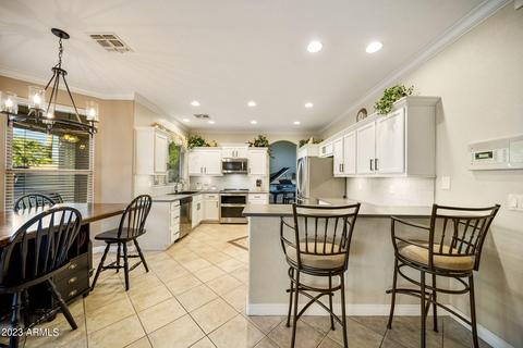 5652 E Grove Cir, Mesa, AZ 85206 photo 9