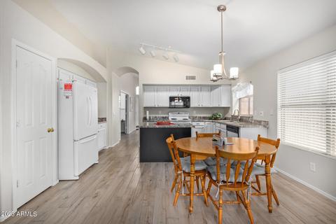 4527 E Mossman Rd, Phoenix, AZ 85050 photo 11