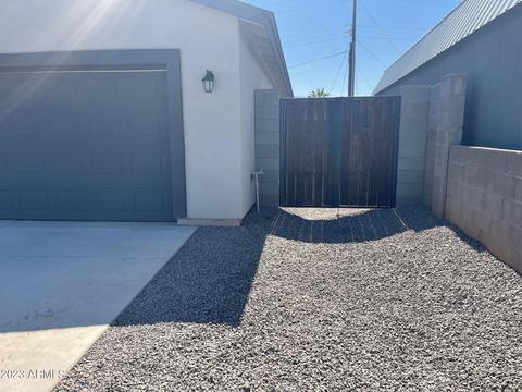 2011 E St Catherine Ave, Phoenix, AZ 85042 photo 2
