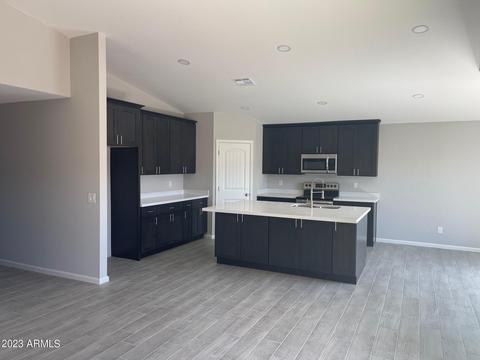 2011 E St Catherine Ave, Phoenix, AZ 85042 photo 5