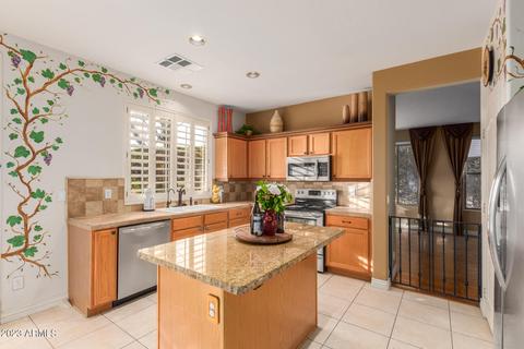 25634 N Singbush Loop, Phoenix, AZ 85083 photo 5