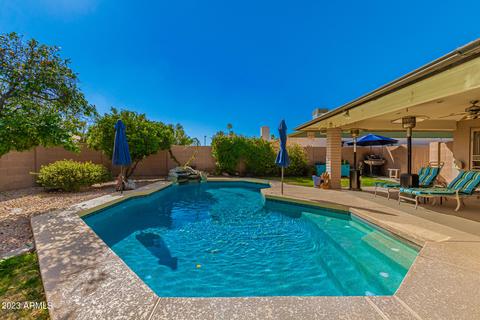 307 E Helena Dr, Phoenix, AZ 85022 photo 2