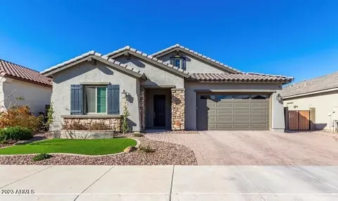 2830 W Show Low Dr, San Tan Valley, AZ 85142