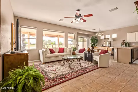 6350 S Senate St, Chandler, AZ 85249