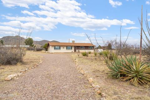112 Mohave Dr, Bisbee, AZ 85603 photo 2