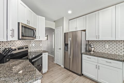 3360 E Kelton Ln, Phoenix, AZ 85032 photo 2