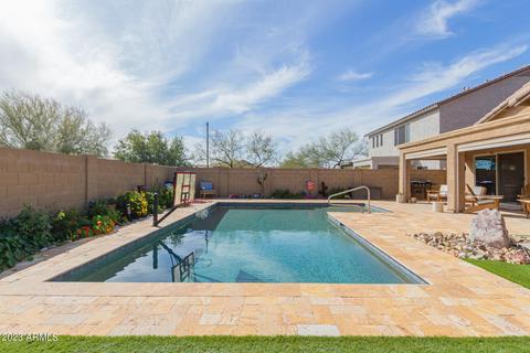 1825 W Straight Arrow Ln, Phoenix, AZ 85085