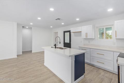 4213 N 18th St, Phoenix, AZ 85016