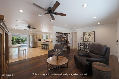 526 N 56th Pl, Mesa, AZ 85205 photo 2