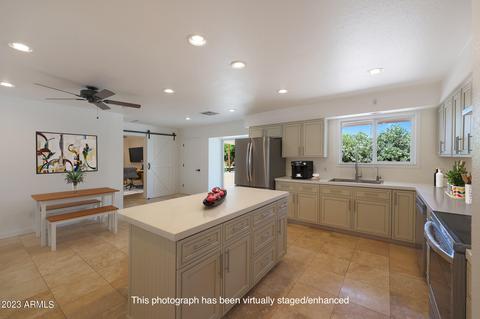 526 N 56th Pl, Mesa, AZ 85205 photo 4