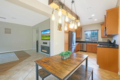 3956 E Cat Balue Dr, Phoenix, AZ 85050 photo 3
