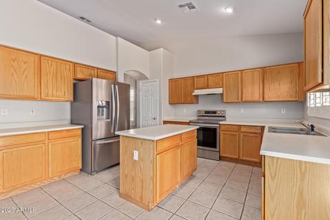 10249 E Capri Ave, Mesa, AZ 85208 photo 3