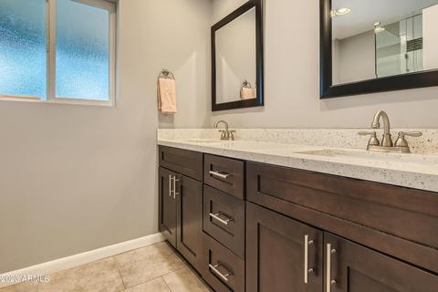 719 E Campus Dr, Tempe, AZ 85282 photo 12